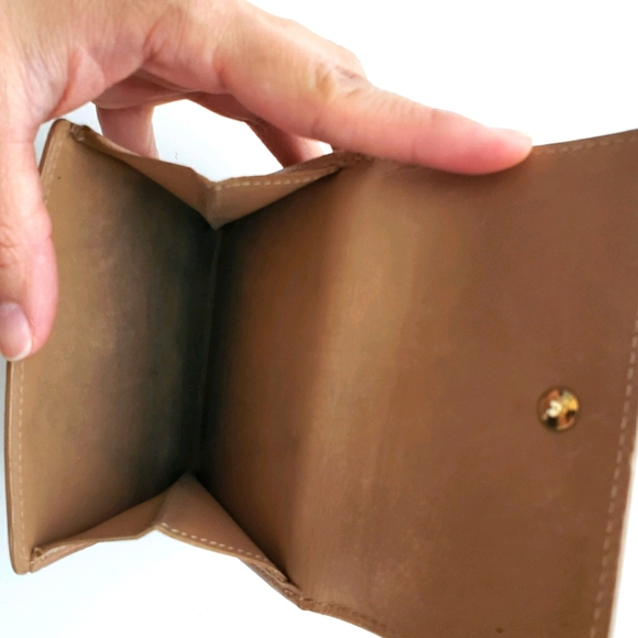 Authentic Louis Vuitton Vernis Compact Wallet - Picture 12 of 16